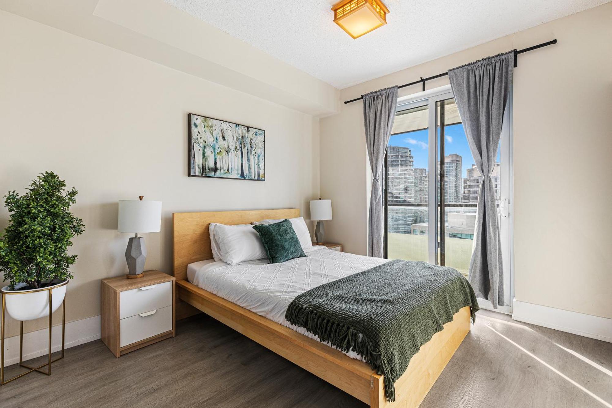 3 Bedroom Beside Cn Tower With Parking Downtown Toronto Bagian luar foto